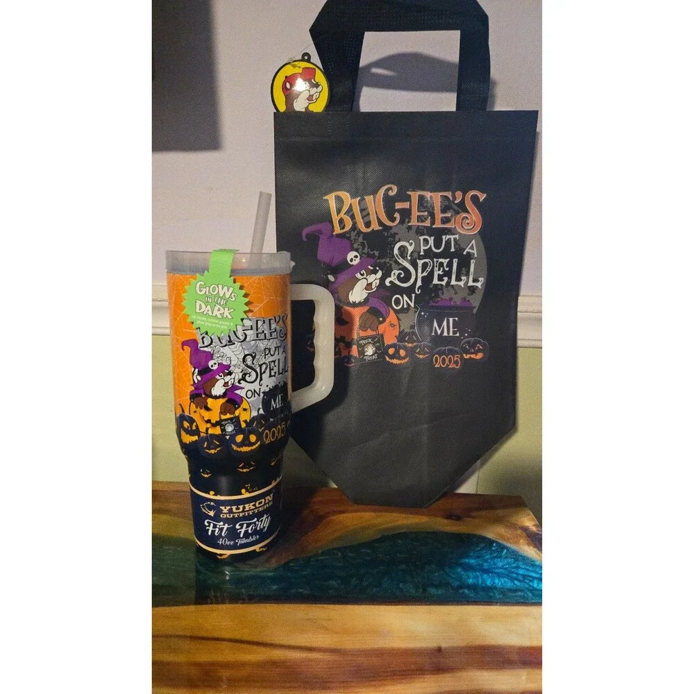 Buc-ee 40 oz tumbler Halloween 2025 w/bag